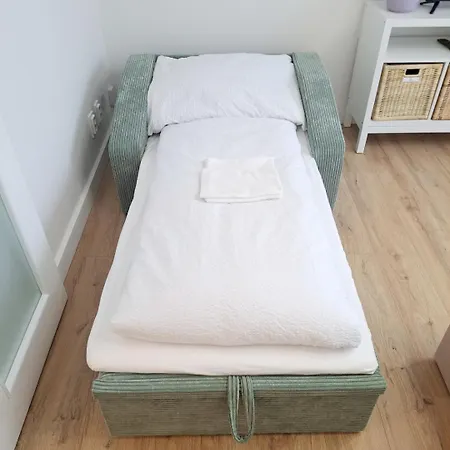 Beige Bed * براتسيلافا